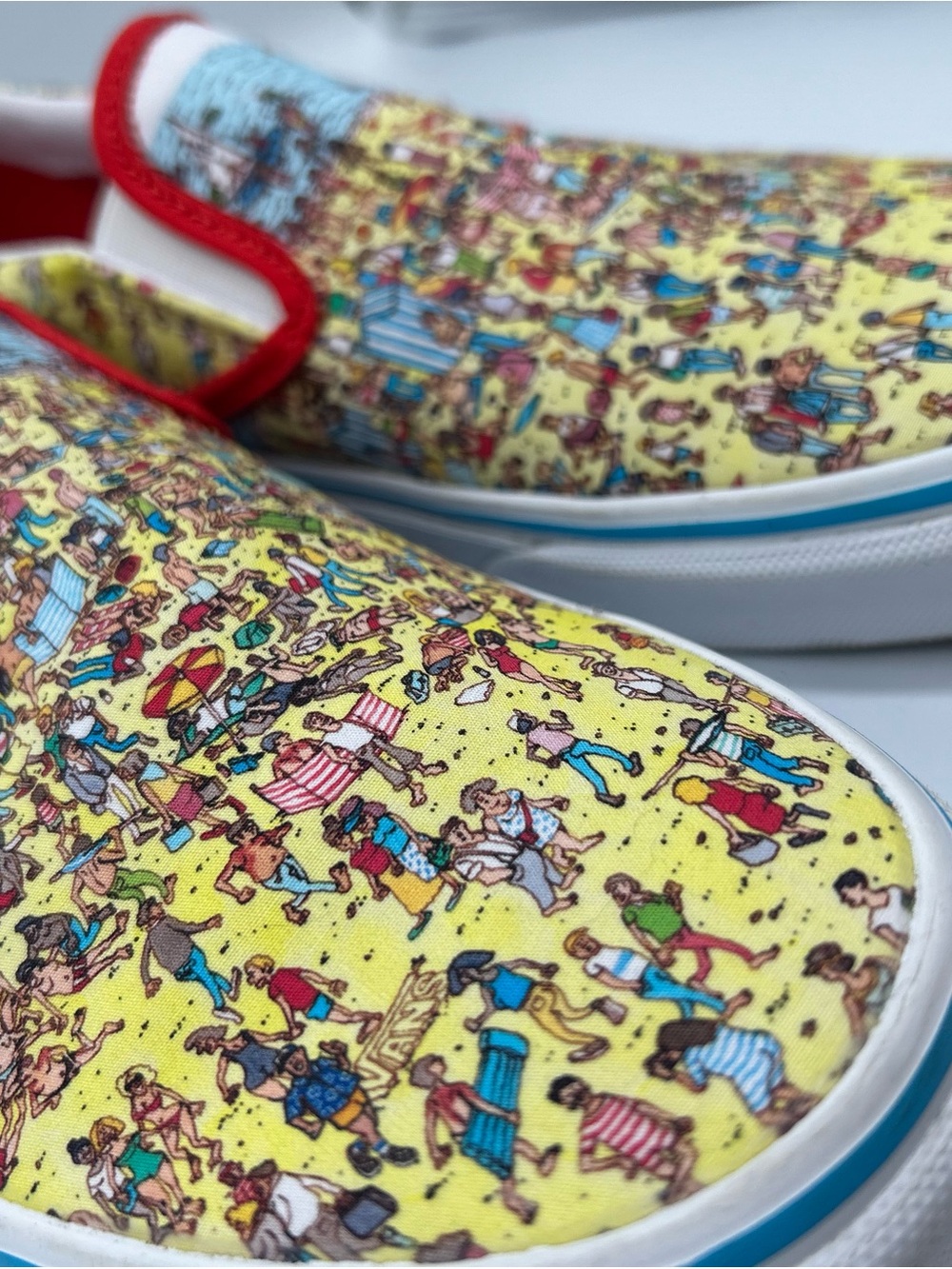 Vans Men’s Women’s Where’s Waldo Sneakers Men’s 8.5 Women’s 10 - Picture 2 of 5